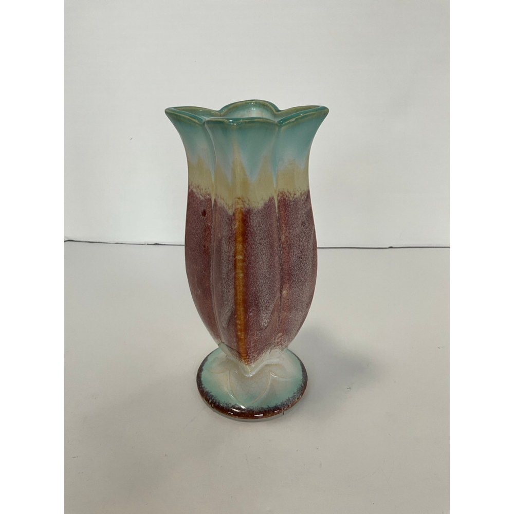 Tulip Scalped Vase 7”